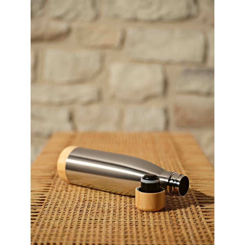 Garrafa em aço inox reciclado com tampa em bambu - Foto 2