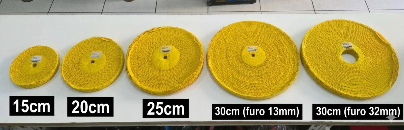 Roda transisal amarela costurada
