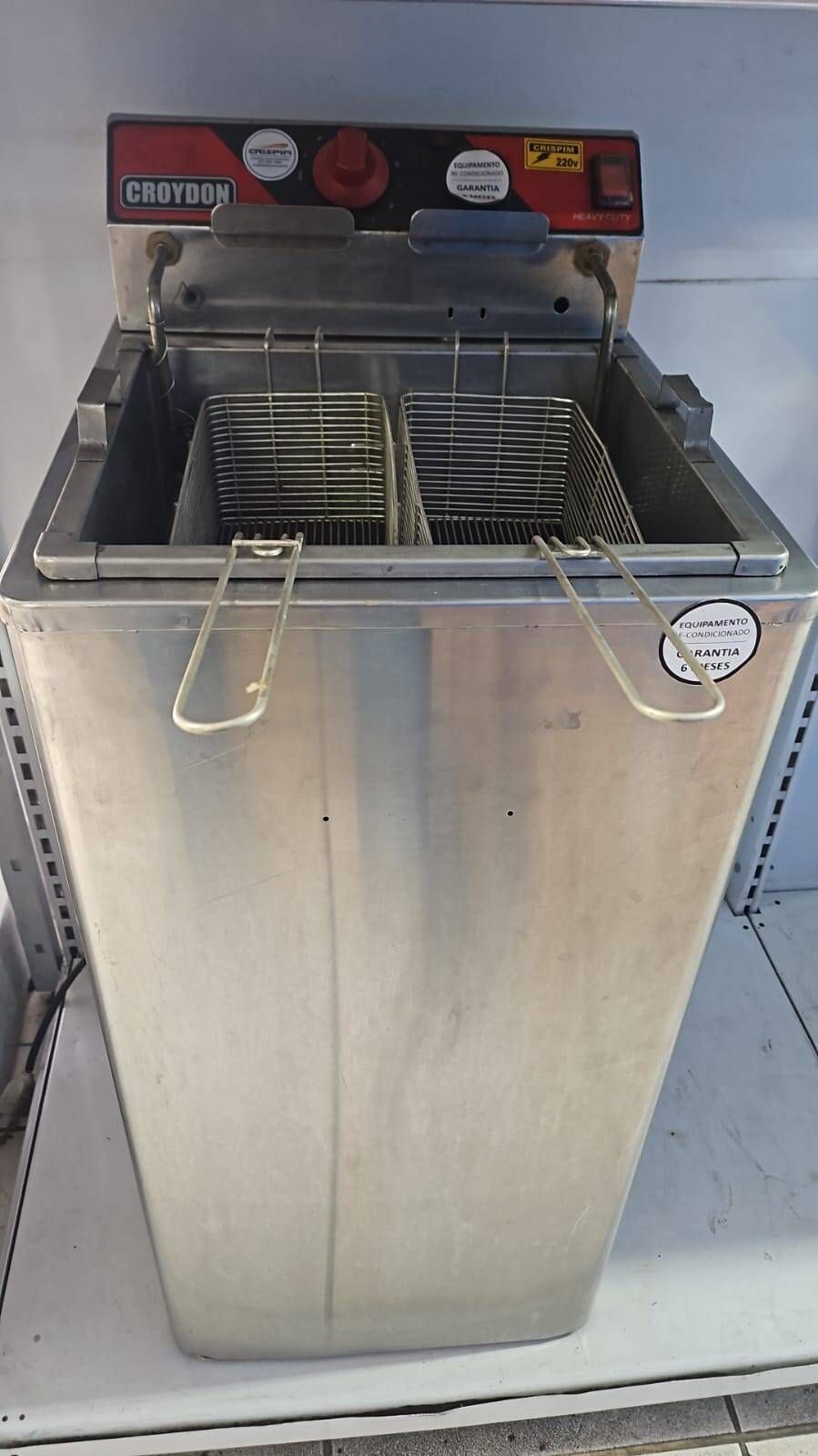 FRITADEIRA ELETRICA CROYDON 15 LITROS - Foto 1
