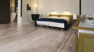 Piso laminado - Foto 1