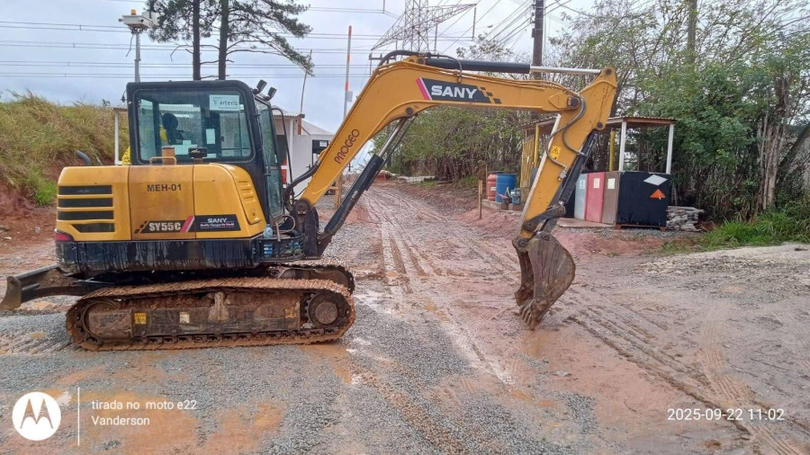 Mini Escavadeira Hidráulica - Foto 1