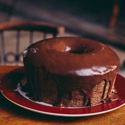 Bolo de Chocolate com Brigadeiro - Foto 1