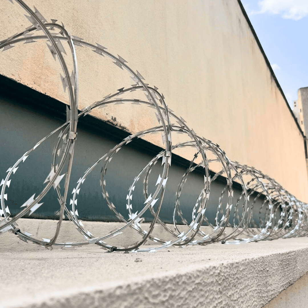 Aço galvanizado ou inox: qual a melhor escolha para segurança?