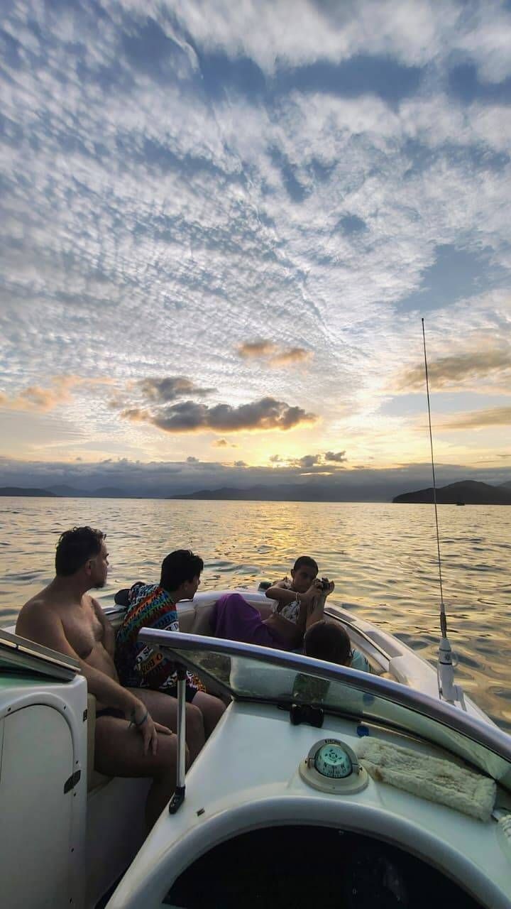 Passeio de Lancha ROTEIRO ILHA ANCHIETA10 praias - Foto 16