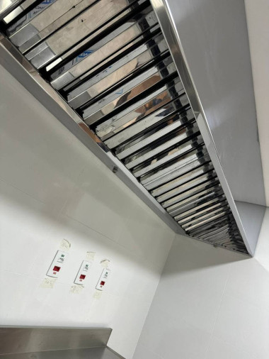 Coifa Industrial em Aço Inox Brilhante com Filtros - Foto 1