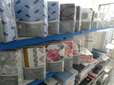 CAMA , MESA E BANHO - Foto 1