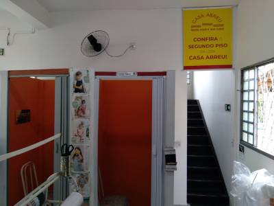 ACESSO AO SEGUNDO PISO DA LOJA - Foto 1