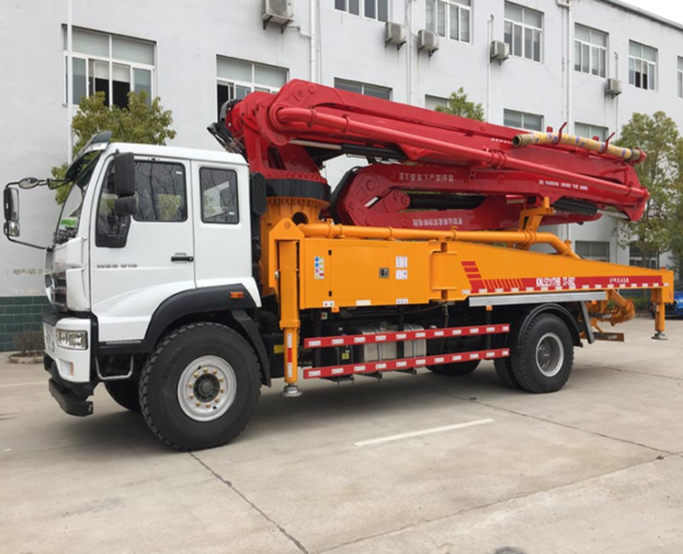 Bomba de concreto tipo lança 37M - Foto 1