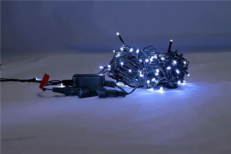 CORDAO DE 100 LEDS COM ESTROBINHOS 1,8MM - Foto 1