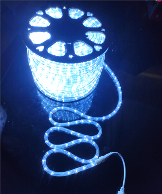 MANGUEIRAS DE LEDS COM ESTROBINHOS - Foto 1