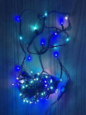 CORDÃO 100 LEDS DUAS CORES STROBOS NA COR DOS LEDS - Foto 1