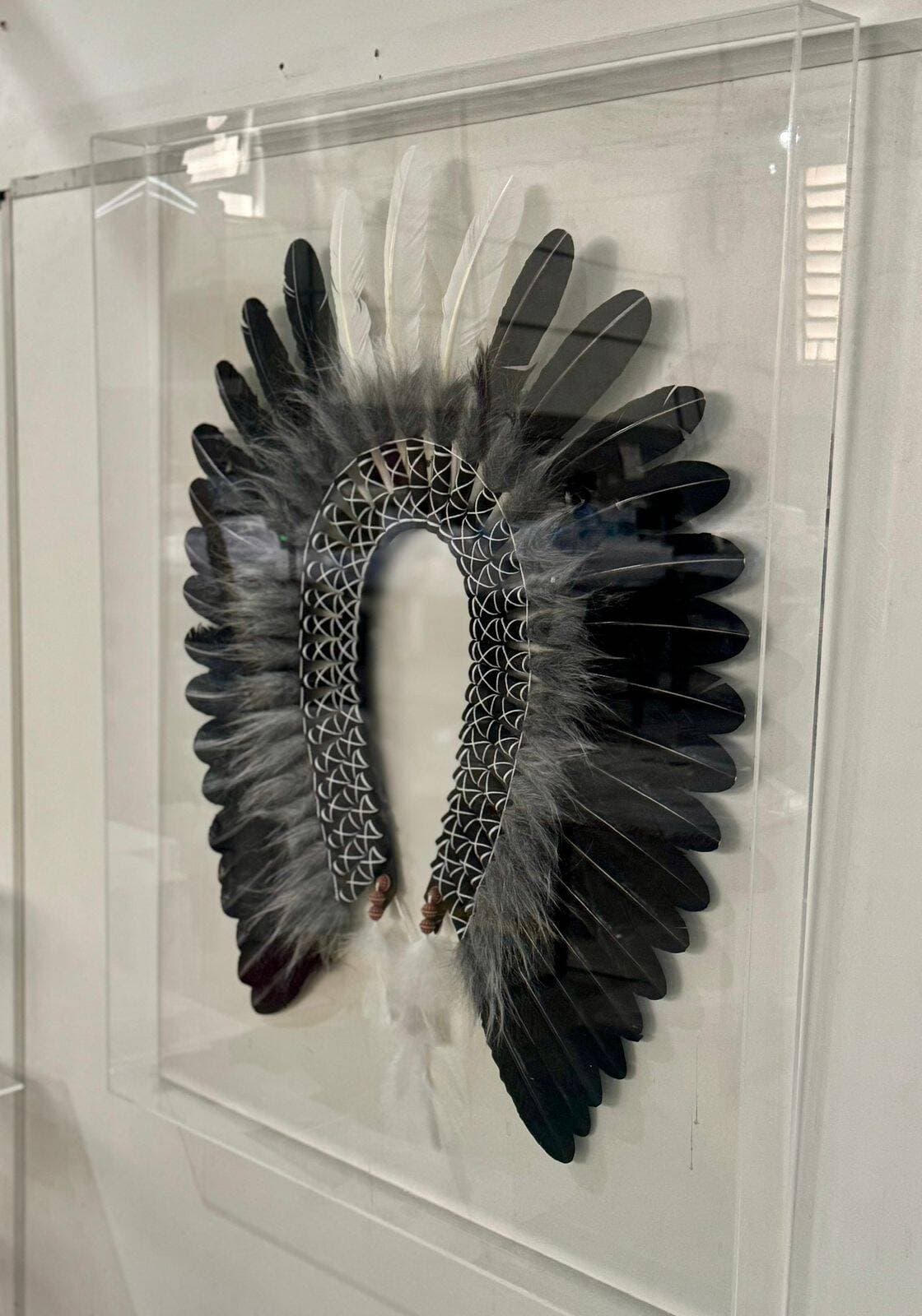 Cocar Caixa de Acrílico - 90x83 cm. R$ 2.790,00 - Foto 2