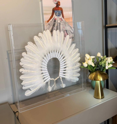 Cocar Caixa de Acrilico. 60x60 cm. R$ 1.690,00. - Foto 1