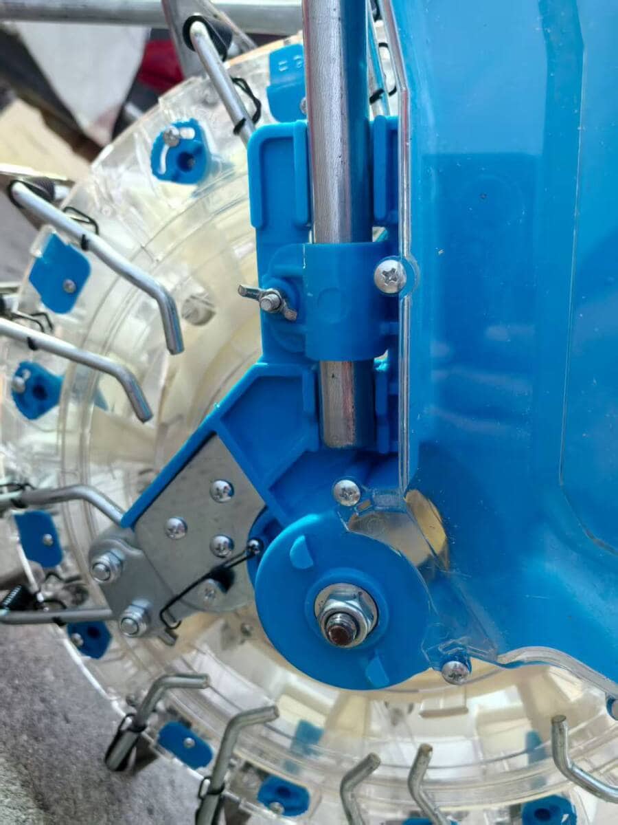 Plantadeira Adubadeira de Empurrar - Foto 7