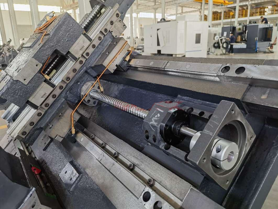 TORNO CNC DE MESA INCLINADA (BRA-63/3000) - Foto 3