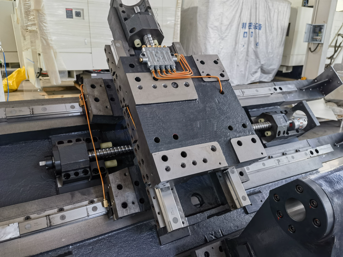 TORNO CNC DE MESA INCLINADA (BRA-63/3000) - Foto 4