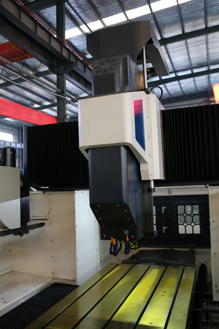 CENTRO DE USINAGEM DE PÓRTICO (BRA-4220) - Foto 4