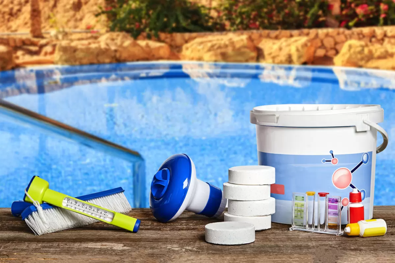 Guia para Escolher os Melhores Produtos na Limpeza da sua Piscina Residencial