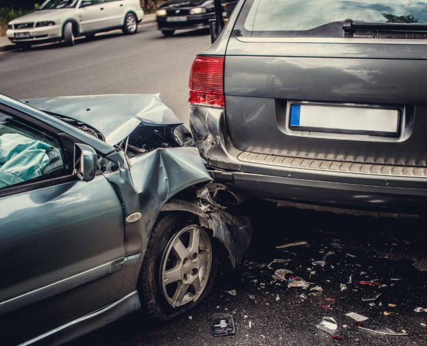 Reparos de Funilaria para Carros Acidentados - Foto 1