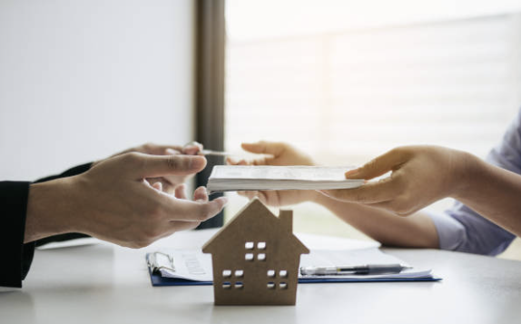 ADM. DE CONDOMÍNIOS