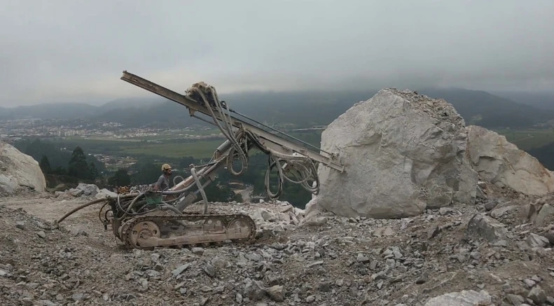 Perfuração com Pneumática