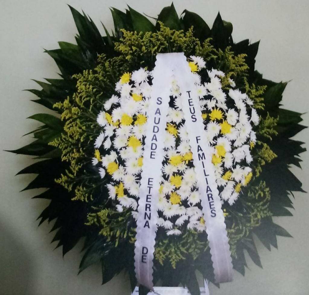 COROA NATURAL DE CRISÂNTEMOS