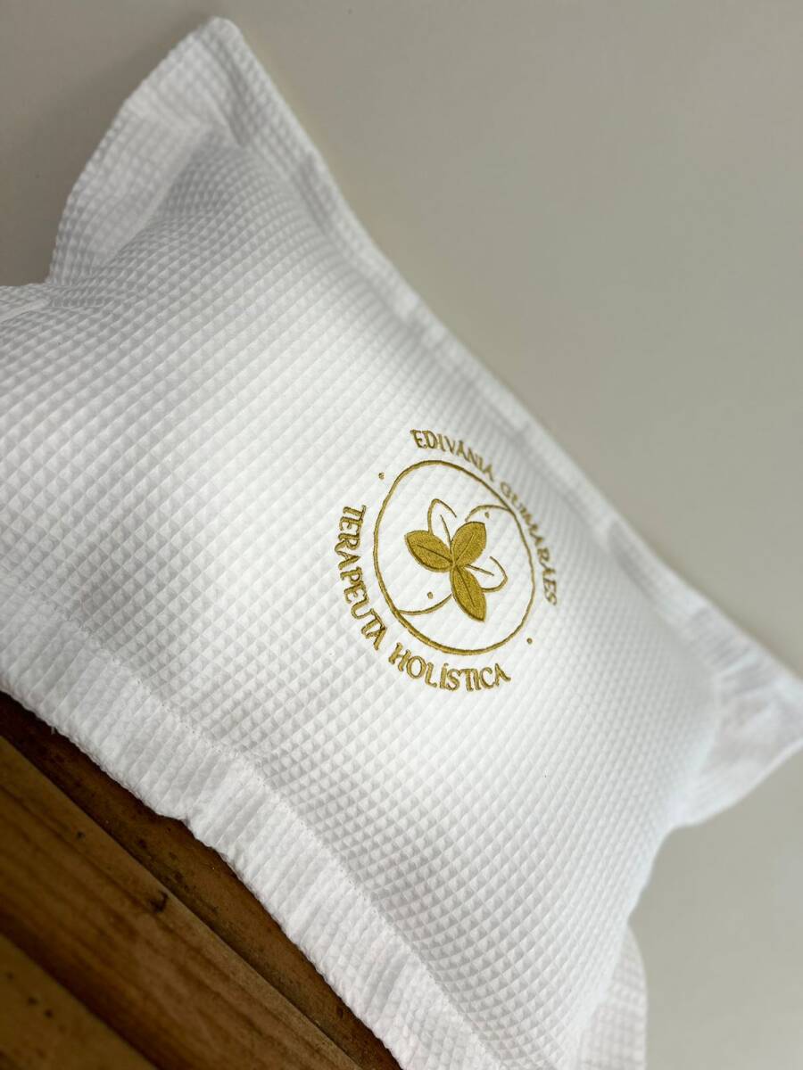 Almofada Retangular Bordada <br> - Foto 4