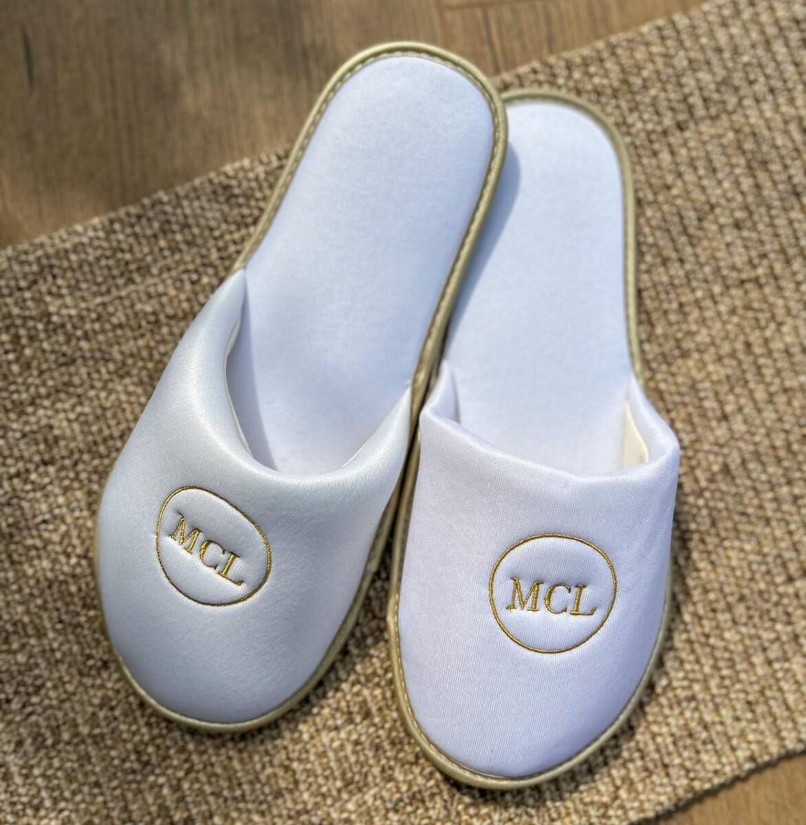 Pantufa Fechada Bordada <br> R$45.90 - Foto 3