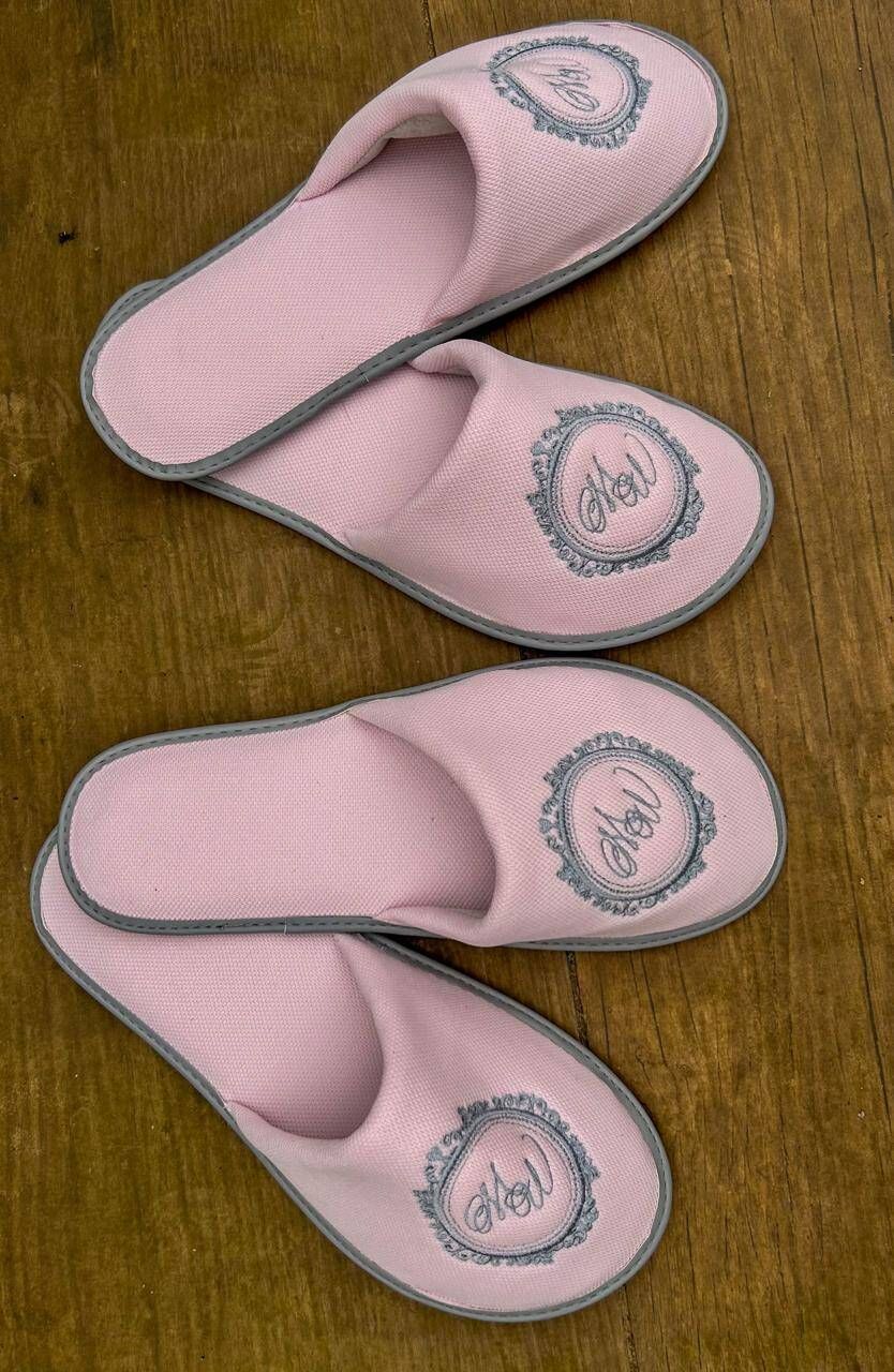 Pantufa Fechada Bordada <br> R$45.90 - Foto 4