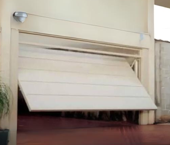 Portões automatizados corrediços e basculantes - Foto 1