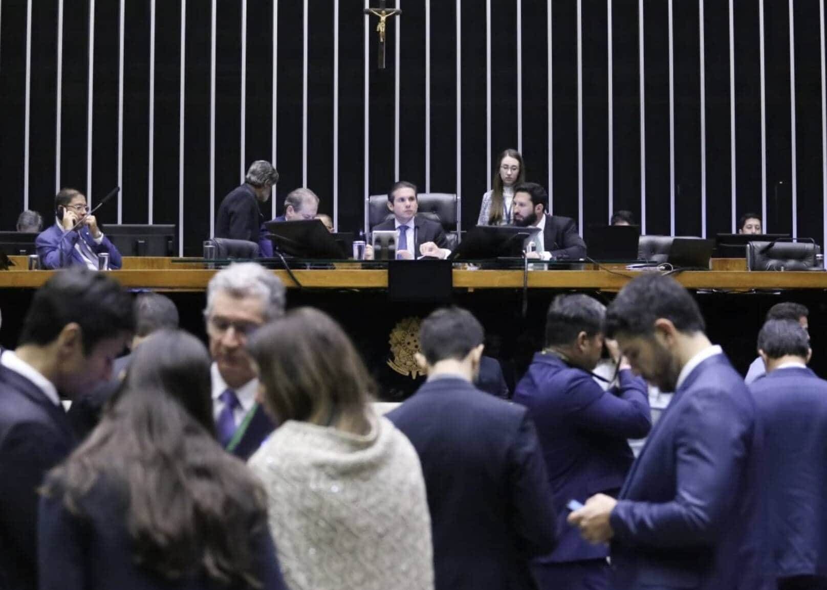 Câmara pode votar nesta semana a isenção do Imposto de Renda para quem ganha até R$ 5 mil