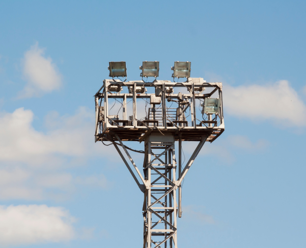 Torre de Iluminação - Foto 1