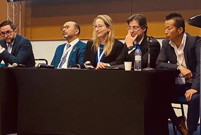 Mesa científica durante o evento