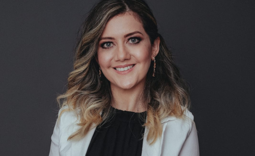 Dra. Otília Albuquerque - CRO - PR 32.624 - Foto 1