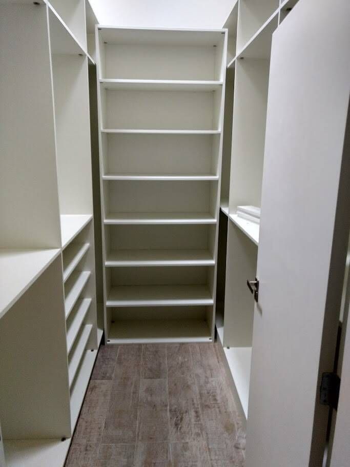 Closets abertos ou fechados: descubra o ideal