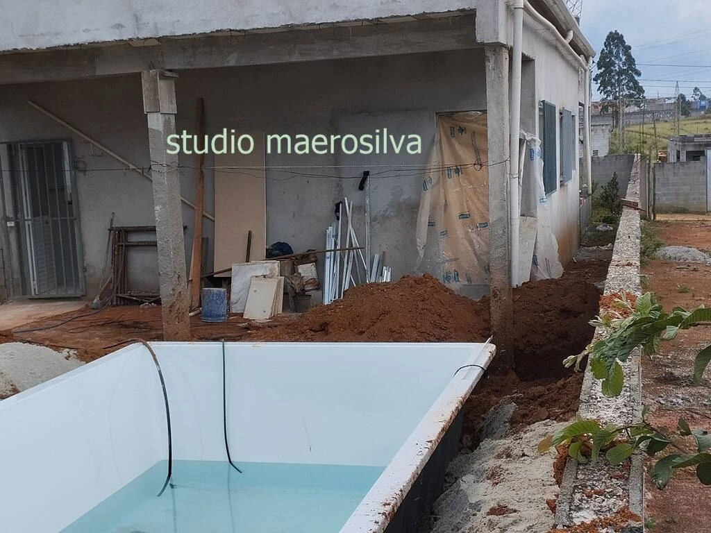 Obra em sitio no interior.