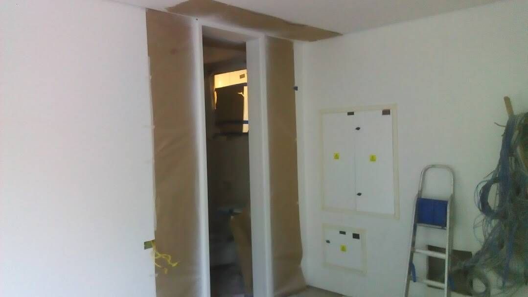 Laqueação de portas.