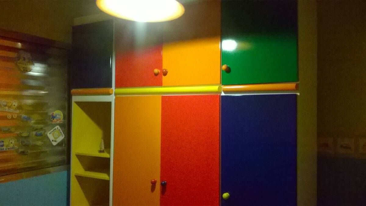 Guarda roupa personalizado.