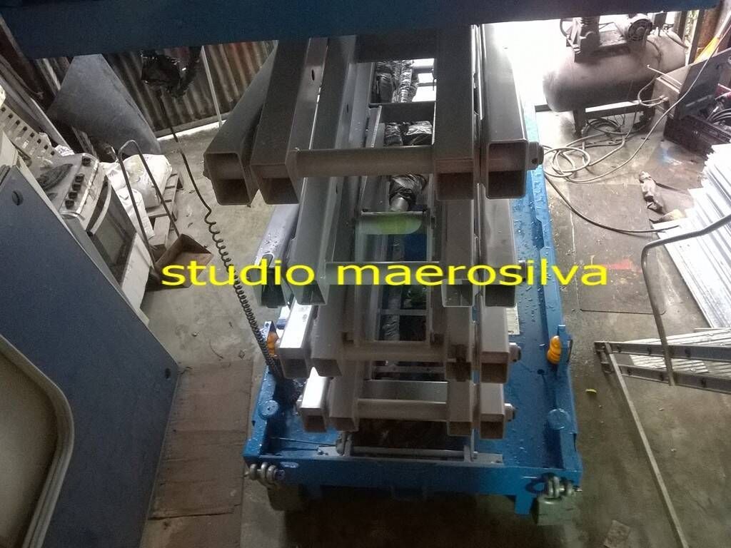 Re pintura plataforma pantografica.