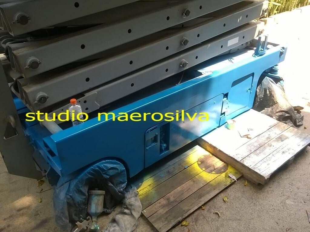 Tesoura restaurada por studio maerosilva