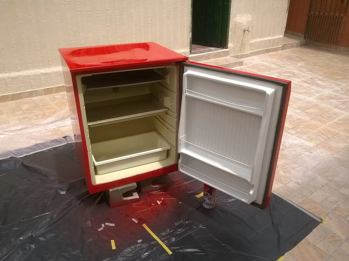 Frigobar depois da pintura