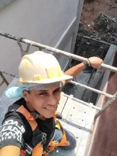 Maerosilva em obra de escola.