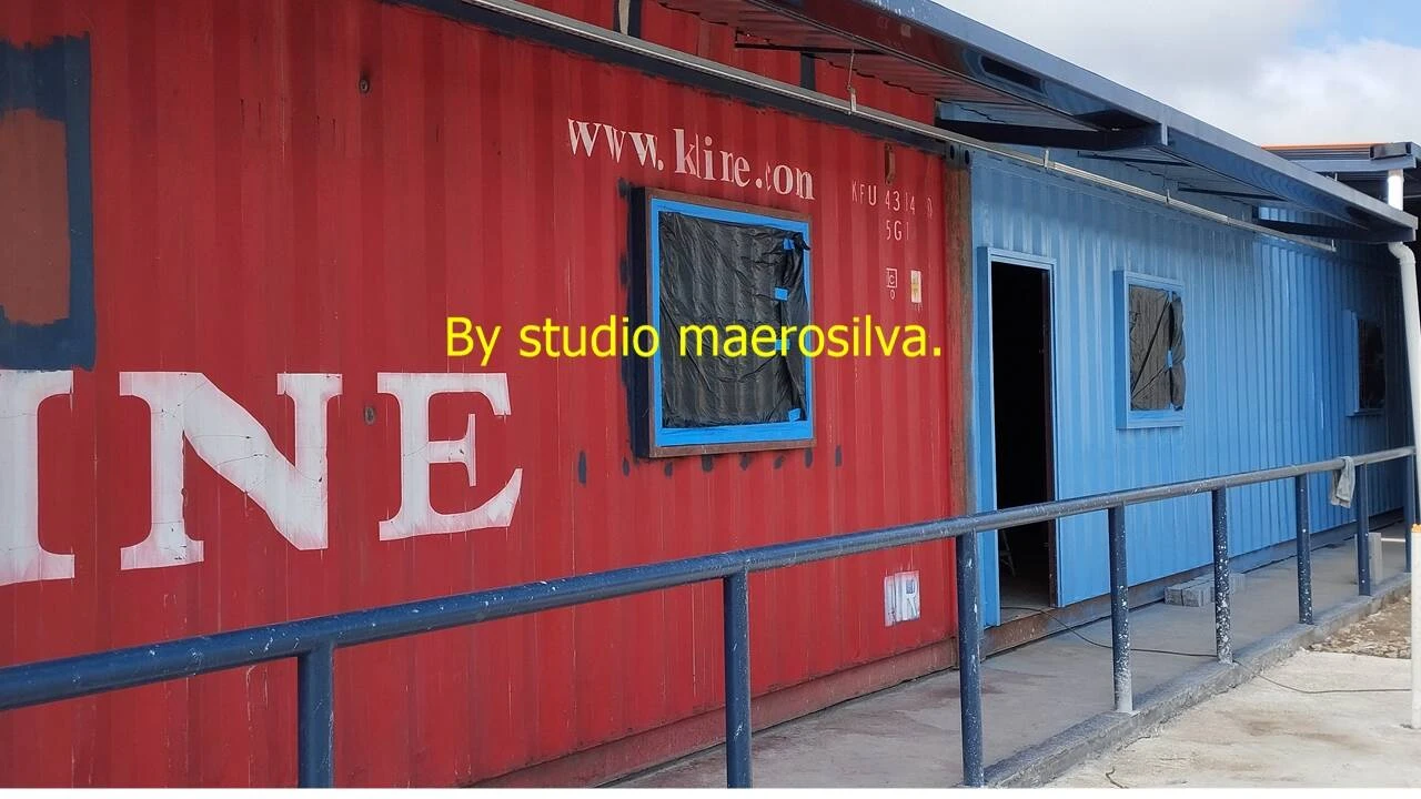 Restauração conteiner navio.