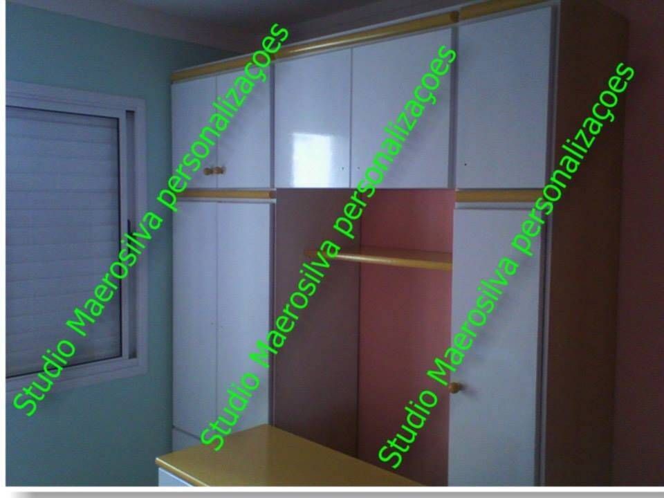 Guarda ropa laqueado por studio maerosilva.