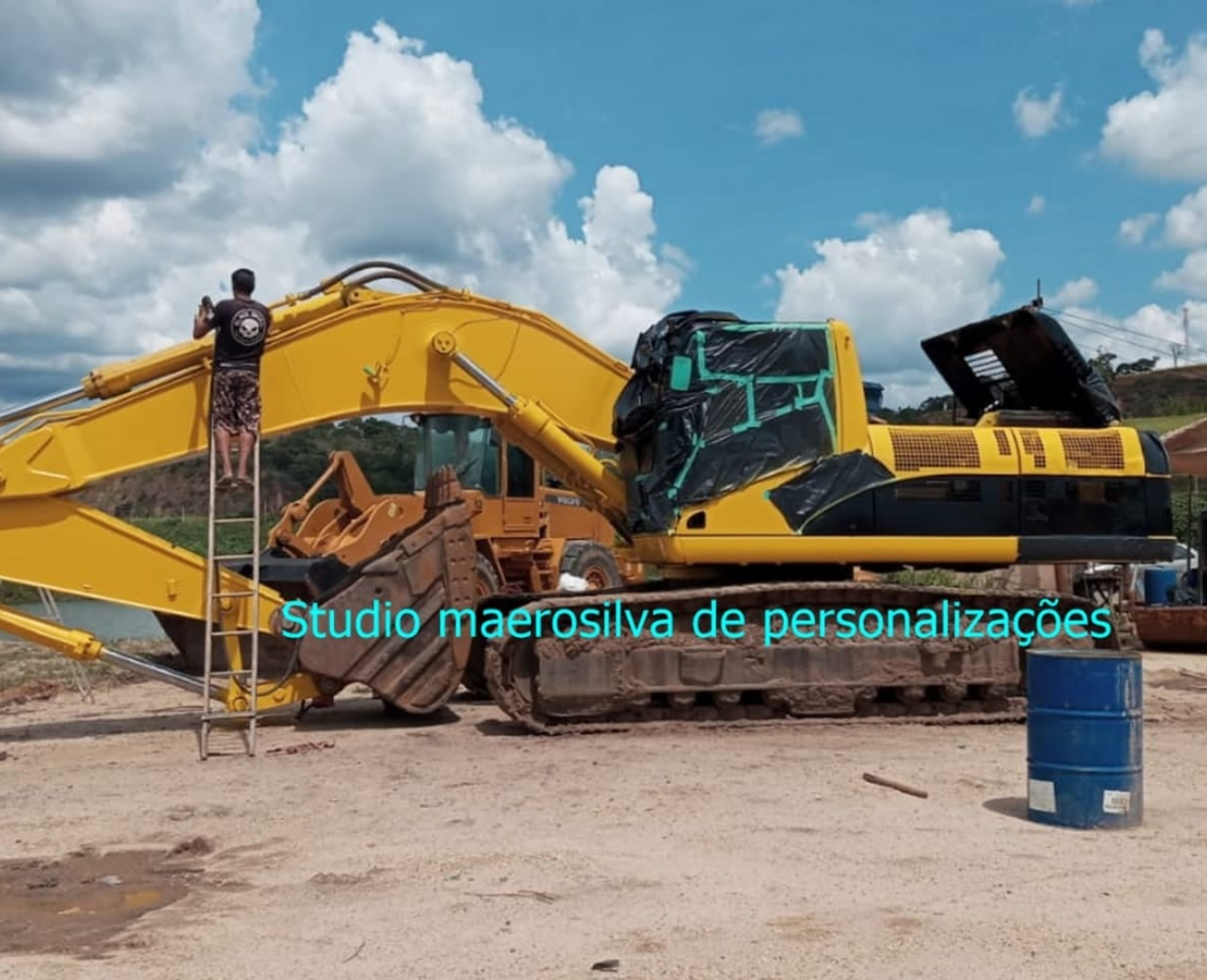 Pintura de Escavadeiras - Foto 1