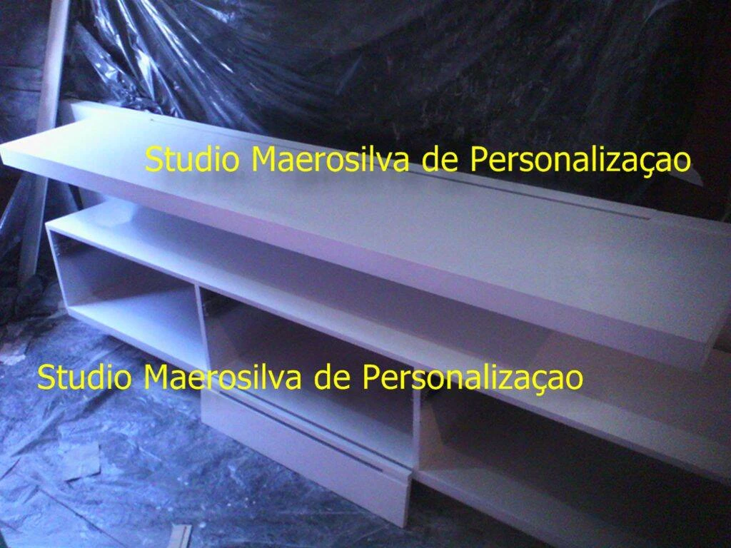 Home theater laqueado.