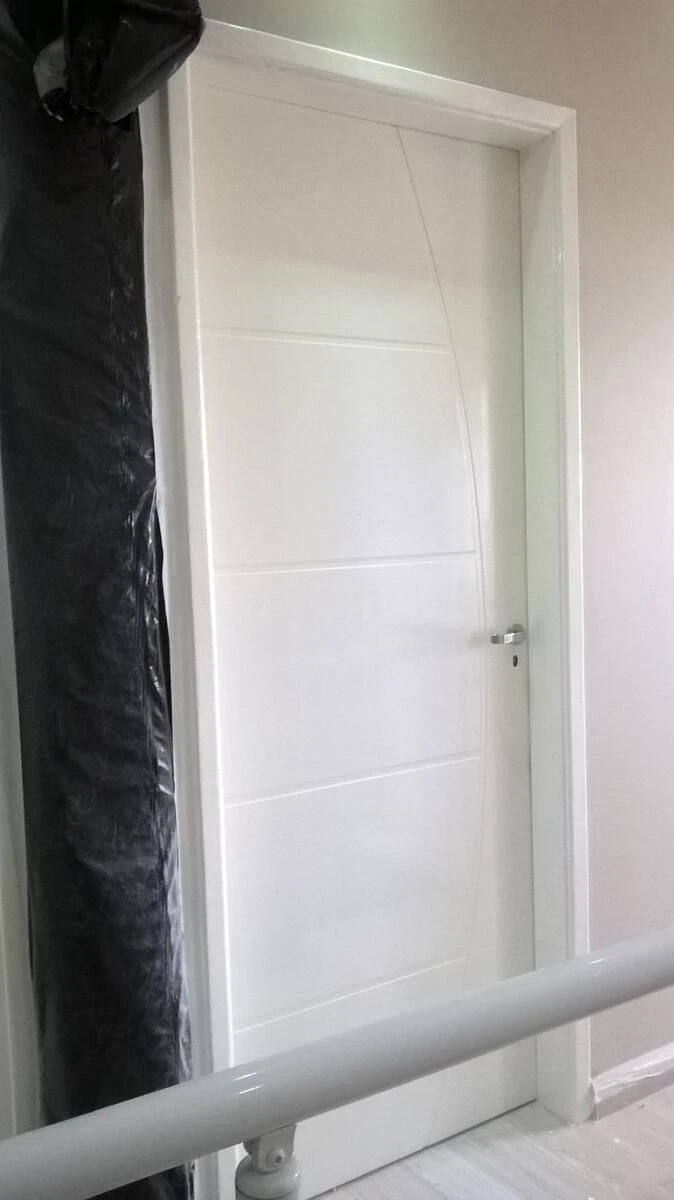 Laqueação de porta.