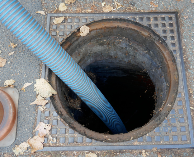 Desentupimento de Rede de Esgoto - Foto 1