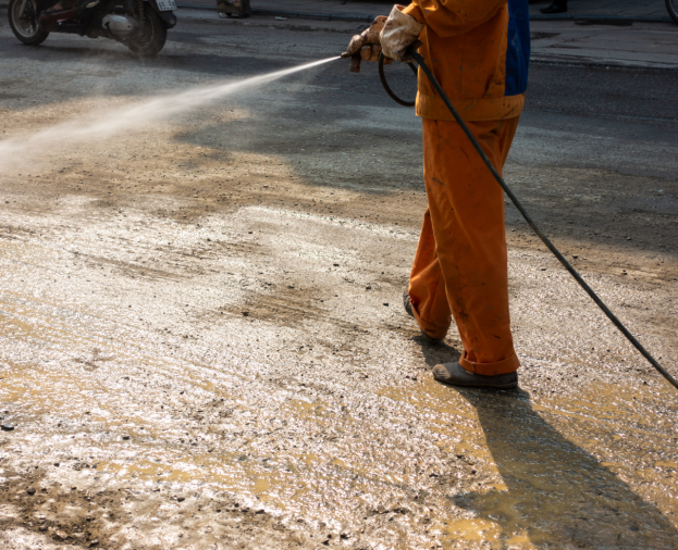 Limpeza com Hidrojato em Estruturas Industriais - Foto 1