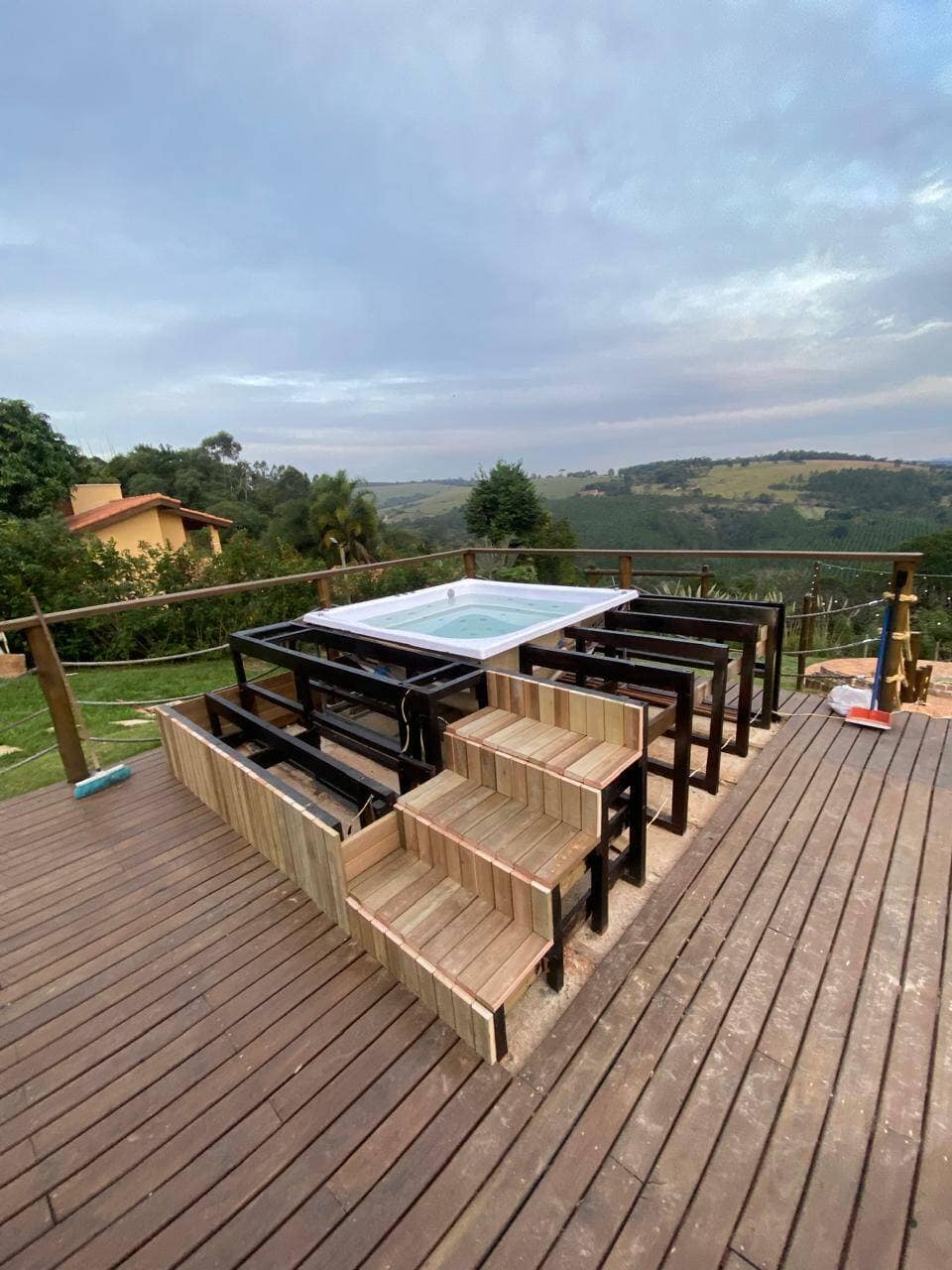 Montagem e Instalação de Decks e Pergolados - Foto 10